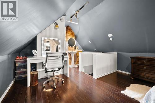 2054 Pasqua Street, Regina, SK - Indoor