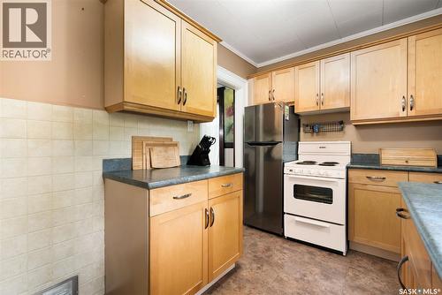 2054 Pasqua Street, Regina, SK - Indoor Photo Showing Kitchen