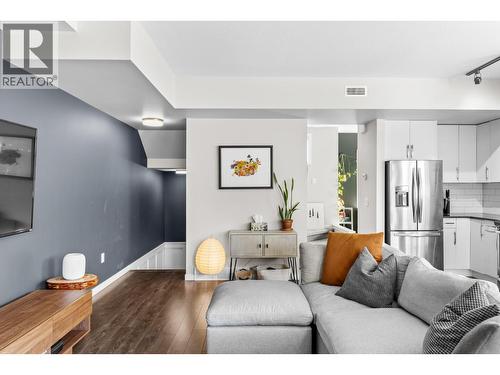 680 Old Meadows Road Unit# 1, Kelowna, BC - Indoor