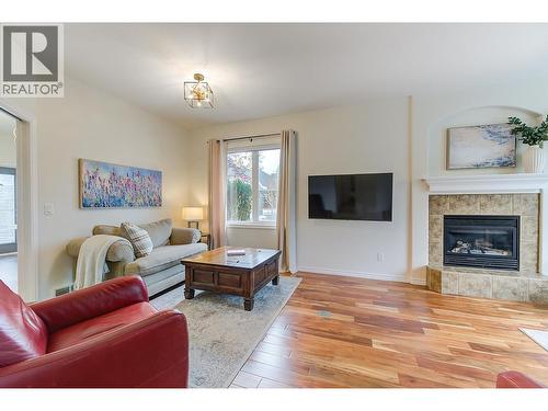 4141 Gallaghers Forest Road S, Kelowna, BC - Indoor Photo Showing Living Room With Fireplace