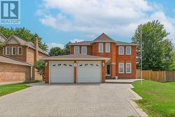 29 LENECK AVENUE  Brampton, ON L6X 2A9