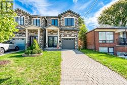 67 NORTH EDGELY AVENUE  Toronto, ON M1K 1T8