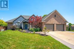 152 REDWOOD COURT  Welland (N. Welland), ON L3C 7C4