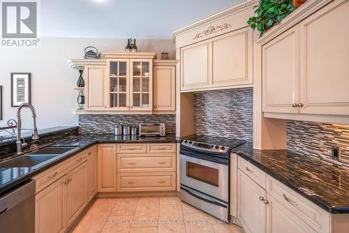 152 Redwood Court, Welland (N. Welland), ON - Indoor Photo Showing Kitchen With Double Sink