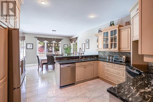152 Redwood Court, Welland (N. Welland), ON - Indoor Photo Showing Kitchen With Double Sink