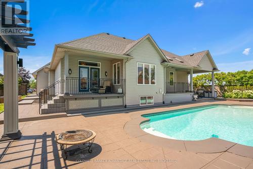 152 Redwood Court, Welland (N. Welland), ON - Outdoor With In Ground Pool With Deck Patio Veranda