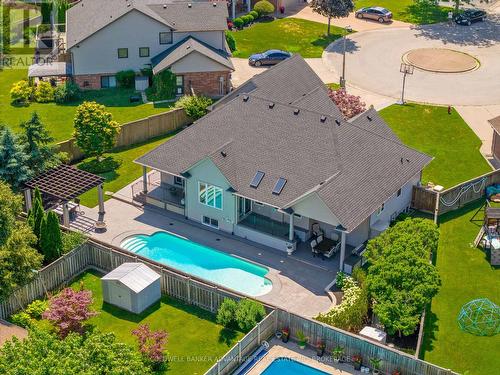 152 Redwood Court, Welland (N. Welland), ON - Outdoor With In Ground Pool