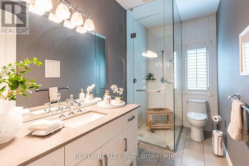 333 Milla Court, Waterloo, ON - Indoor Photo Showing Bathroom