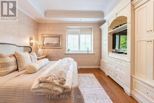 333 Milla Court, Waterloo, ON - Indoor Photo Showing Bedroom