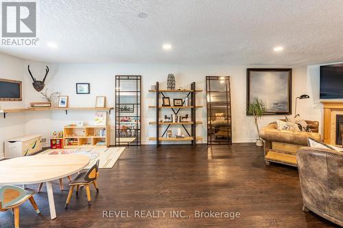 333 Milla Court, Waterloo, ON - Indoor With Fireplace