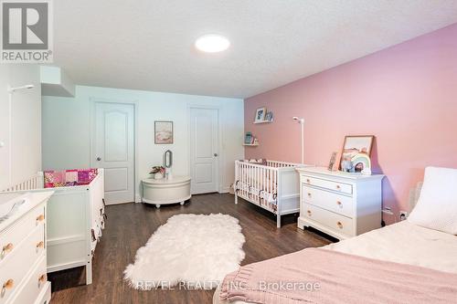 333 Milla Court, Waterloo, ON - Indoor Photo Showing Bedroom