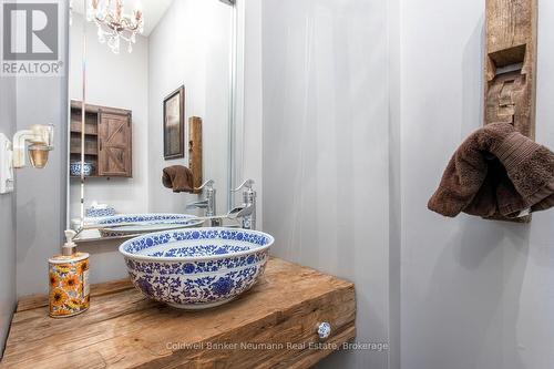 2 PC OFF THE KITCHEN HANDY TO GARAGE - 178 Frederick Street W, Wellington North (Arthur), ON - Indoor