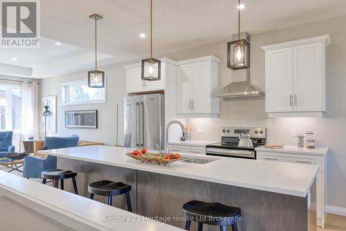 13 - 19 Anderson Street, Woodstock (Woodstock - South), ON - Indoor Photo Showing Kitchen With Upgraded Kitchen