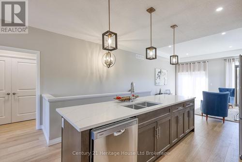 13 - 19 Anderson Street, Woodstock (Woodstock - South), ON - Indoor Photo Showing Kitchen With Double Sink With Upgraded Kitchen