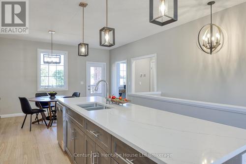 13 - 19 Anderson Street, Woodstock (Woodstock - South), ON - Indoor Photo Showing Kitchen With Double Sink