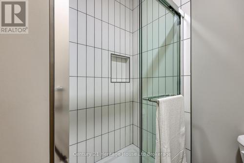 13 - 19 Anderson Street, Woodstock (Woodstock - South), ON - Indoor Photo Showing Bathroom