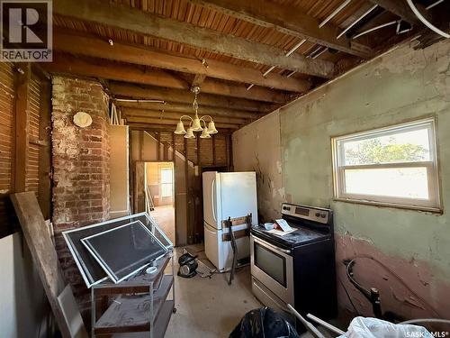 577 Central Avenue N, Swift Current, SK - Indoor Photo Showing Basement