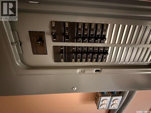 577 Central Avenue N, Swift Current, SK - Indoor Photo Showing Other Room