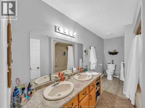 189 Woodland, Harrow, ON - Indoor Photo Showing Bathroom