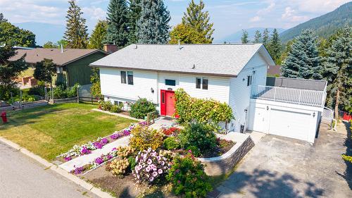 1110 Ibbitson Street  Creston, BC V0B 1G4