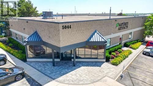 5044 South Service Road, Burlington, ON 