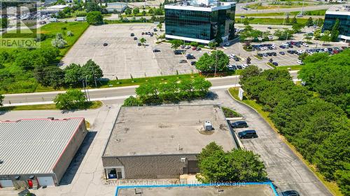 5044 South Service Road, Burlington, ON 