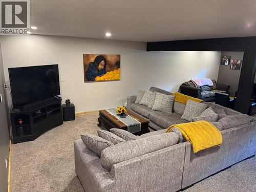 1474 Yankee Flats Road, Salmon Arm, BC - Indoor