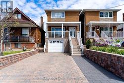 212A SCHELL AVENUE  Toronto, ON M6E 2T2