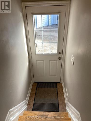 10 Chatsworth Drive, Brampton, ON - Indoor Photo Showing Other Room