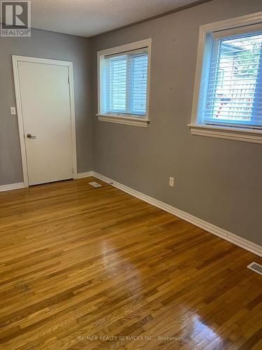 10 Chatsworth Drive, Brampton, ON - Indoor Photo Showing Other Room