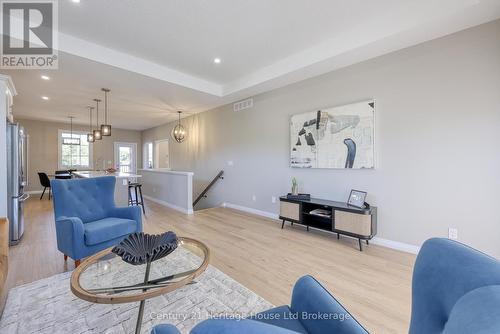 14 - 19 Anderson Street, Woodstock (Woodstock - South), ON - Indoor Photo Showing Living Room