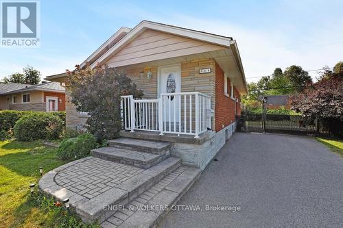 814 Pleasant Park Road, Ottawa, ON - Outdoor