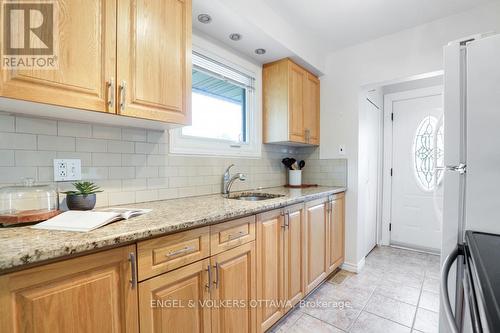 814 Pleasant Park Road, Ottawa, ON - Indoor Photo Showing Kitchen