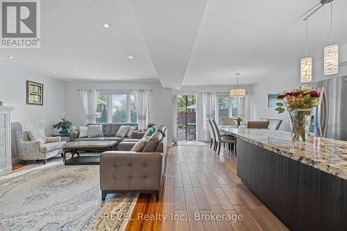 6558 Montrose Road, Niagara Falls (West Wood), ON - Indoor Photo Showing Living Room With Fireplace