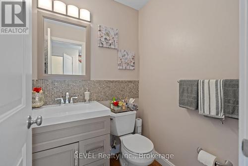 6558 Montrose Road, Niagara Falls (West Wood), ON - Indoor Photo Showing Bathroom