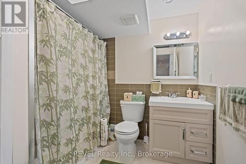 6558 Montrose Road, Niagara Falls (West Wood), ON - Indoor Photo Showing Bathroom