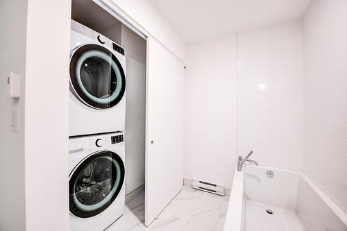 Salle de bains - 315-3155 Av. Parkville, Montréal (Mercier/Hochelaga-Maisonneuve), QC - Indoor Photo Showing Laundry Room