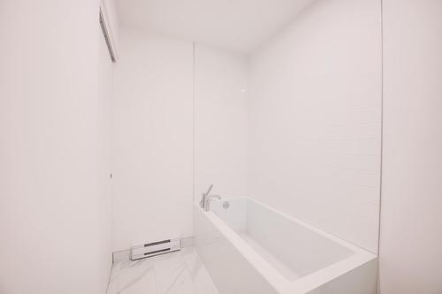 Bathroom - 315-3155 Av. Parkville, Montréal (Mercier/Hochelaga-Maisonneuve), QC - Indoor