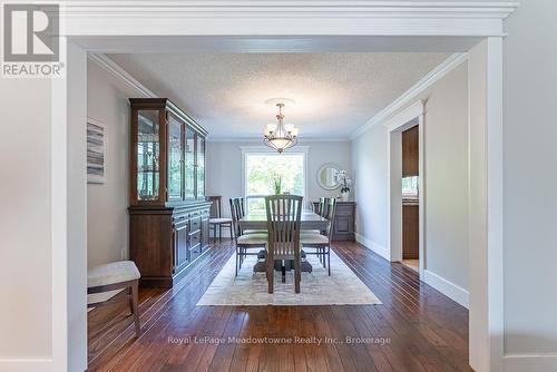 518 Grand Ridge Drive, Cambridge, ON - Indoor Photo Showing Dining Room