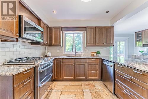 518 Grand Ridge Drive, Cambridge, ON - Indoor Photo Showing Kitchen With Double Sink