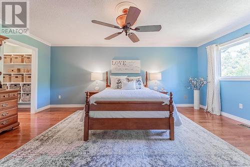 518 Grand Ridge Drive, Cambridge, ON - Indoor Photo Showing Bedroom