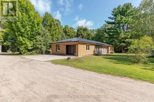 Front and side elevation - 440 Concession Rd 16 Concession E, Tiny, ON - Outdoor