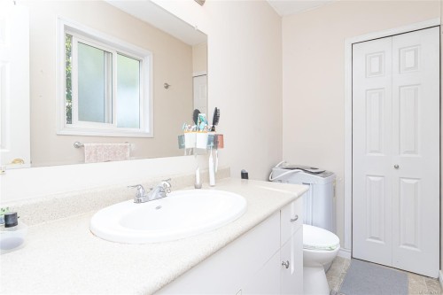 6413 Southampton Rd, Nanaimo, BC 