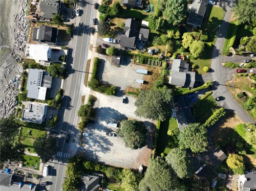 5090 Cordova Bay Rd, Saanich, BC 