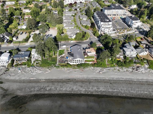 5090 Cordova Bay Rd, Saanich, BC 