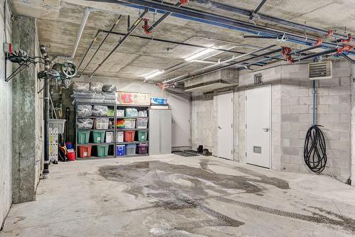 Garage - 3492Z Rue Simpson, Montréal (Ville-Marie), QC 