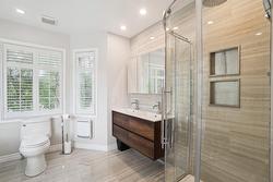 Salle de bains attenante à la CCP - 