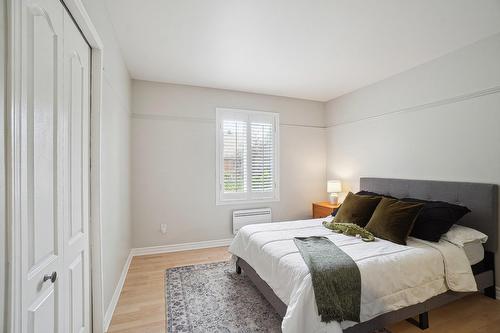 Chambre à coucher - 390 Rue De La Sagittaire, Montréal (Verdun/Île-Des-Soeurs), QC - Indoor Photo Showing Bedroom