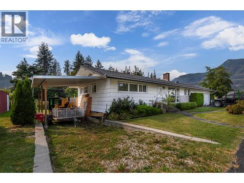 1230 Shuswap Avenue, Sicamous, BC - Outdoor With Deck Patio Veranda
