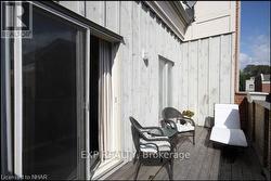 Walk to Waterfront & Downtown Shops. - 